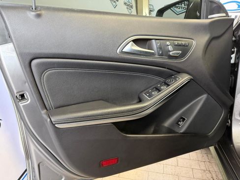 Used 2018 Mercedes-Benz CLA 250 4MATIC w/ Premium Package image 11