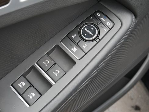 Used 2015 Hyundai Genesis 3.8 w/ Option Group 03 image 15