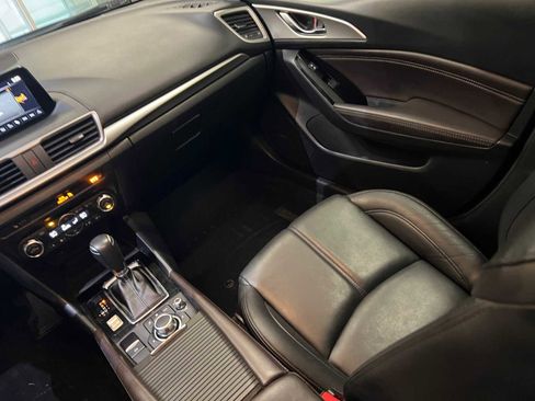 Used 2017 MAZDA MAZDA3 Touring w/ Popular Equipment Package image 11