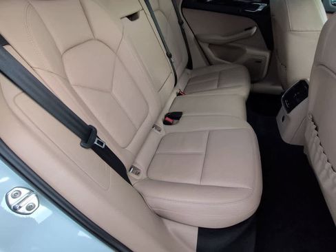 Used 2023 Porsche Macan Turbo image 21