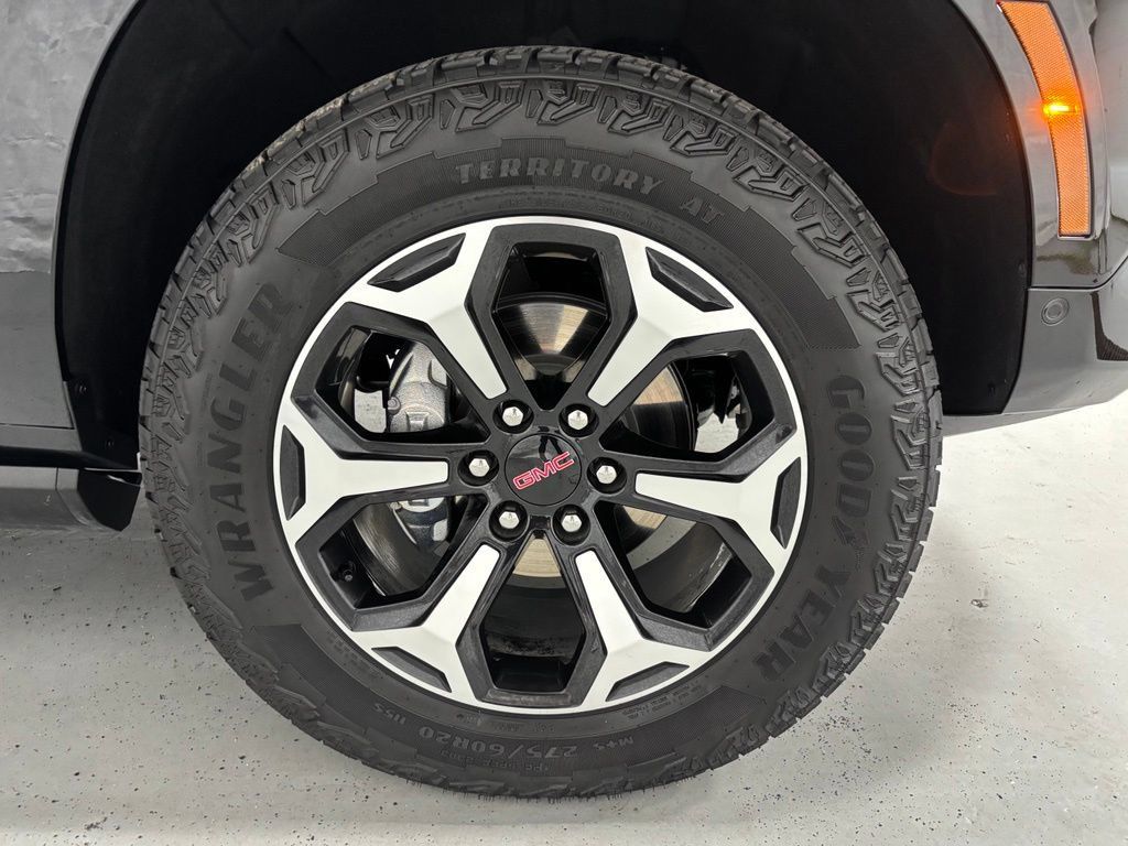 Used 2026 GMC Yukon XL AT4 w/ AT4 Premium Package AWD/4WD image 64