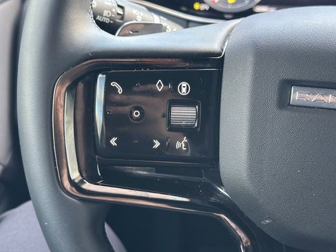 Used 2024 Land Rover Range Rover Evoque Dynamic SE image 11