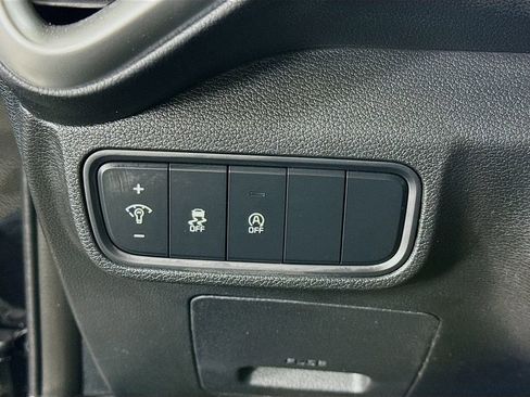 Used 2025 Kia Soul LX w/ LX Technology Package image 17