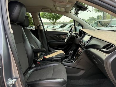 Used 2020 Buick Encore Preferred FWD image 27