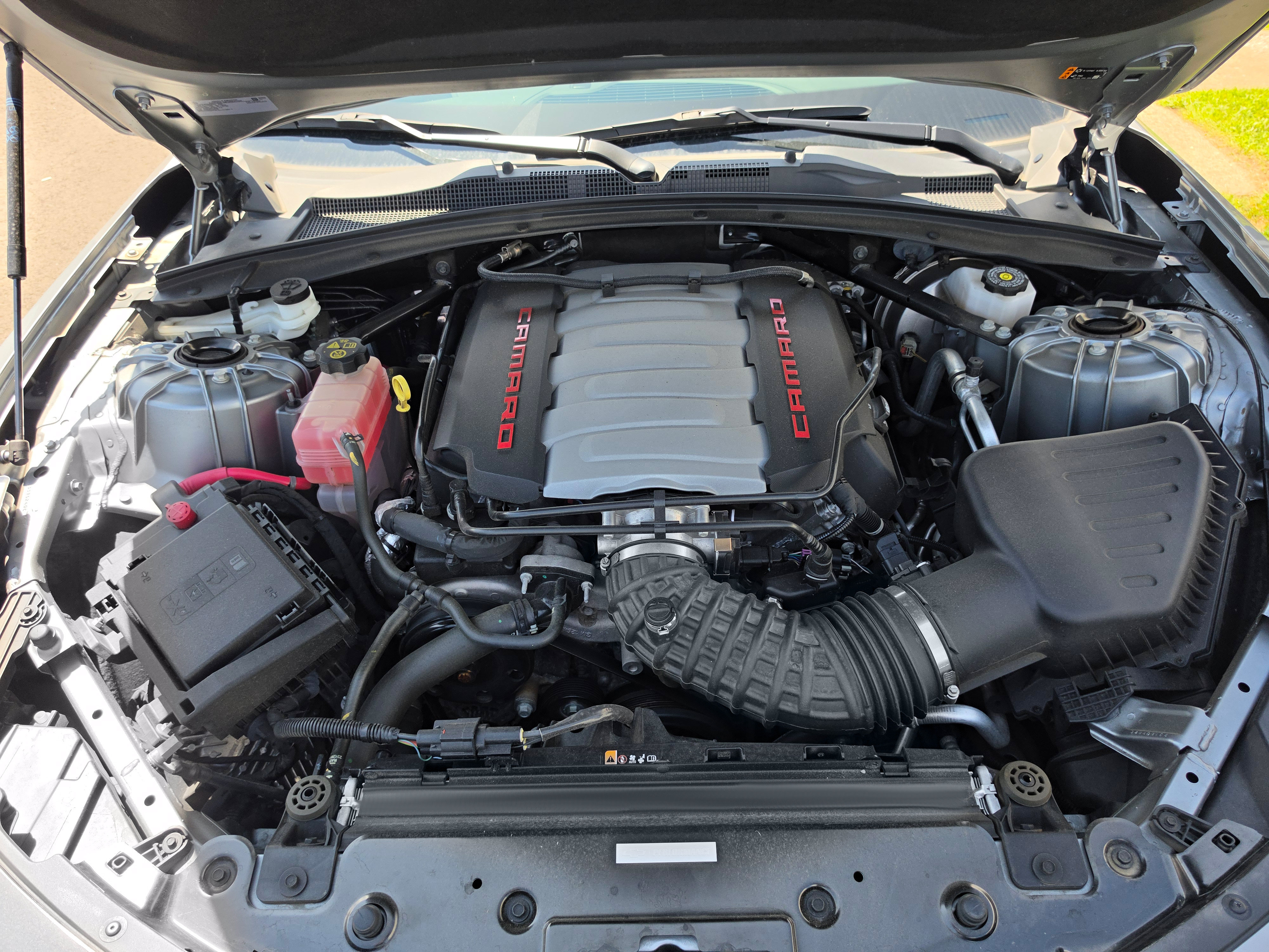 Used 2023 Chevrolet Camaro LT RWD image 10