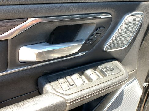 Used 2025 RAM 1500 Laramie AWD/4WD image 10