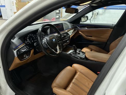 Used 2019 BMW 530i xDrive w/ Convenience Package image 30