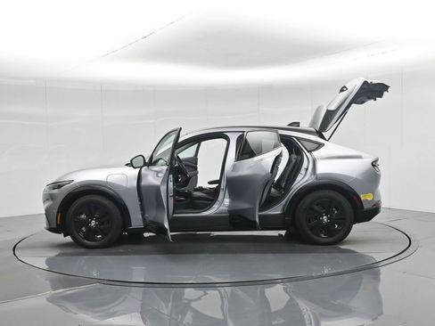 Certified 2021 Ford Mustang Mach-E California Route 1 image 42