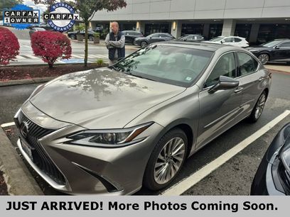 Certified 2021 Lexus ES 350 Luxury w/ Accessory Package