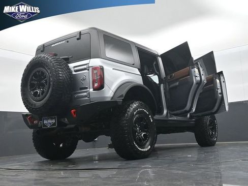 Used 2023 Ford Bronco Outer Banks w/ Sasquatch Package AWD/4WD image 29
