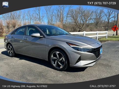 Used 2023 Hyundai Elantra SEL w/ Convenience Package image 1