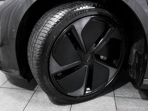 Used 2024 Lucid Air Grand Touring image 7