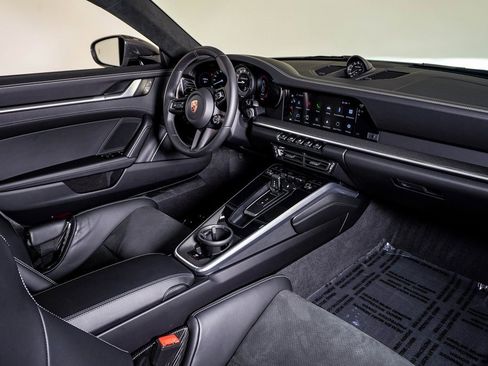 Certified 2025 Porsche 911 Turbo S image 15