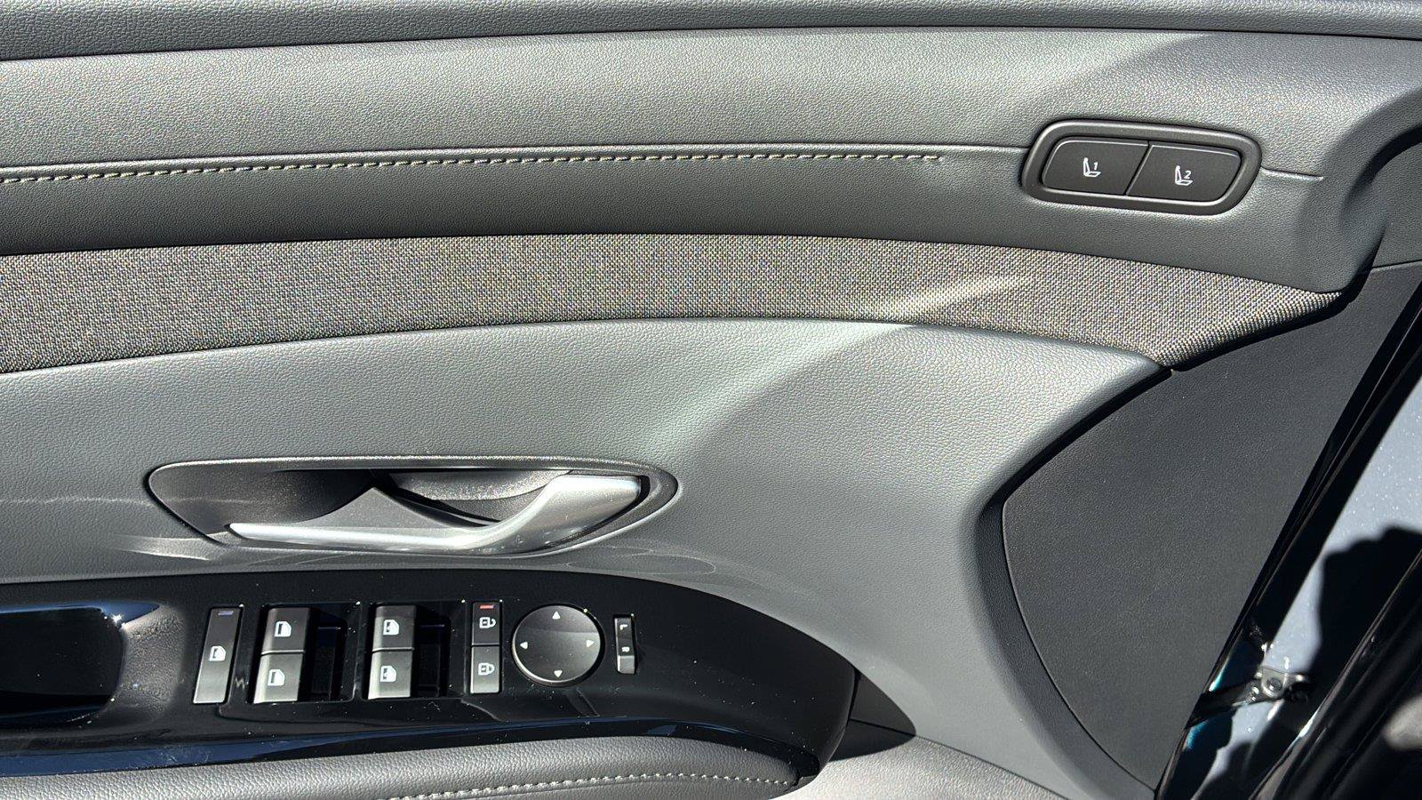 New 2026 Hyundai Tucson Limited AWD/4WD image 24