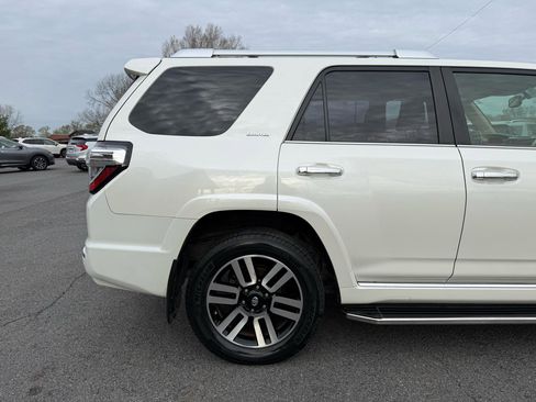 Used 2016 Toyota 4Runner Limited image 40