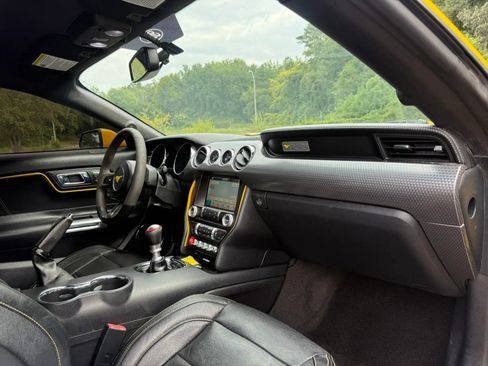 Used 2015 Ford Mustang Coupe RWD image 10