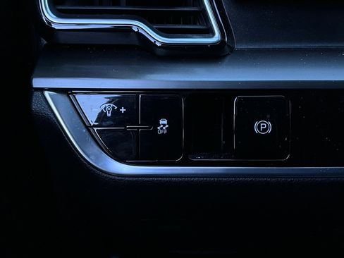 Used 2023 Kia Sportage EX image 22