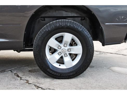 Used 2020 RAM 1500 Tradesman w/ Chrome Plus Package RWD image 34