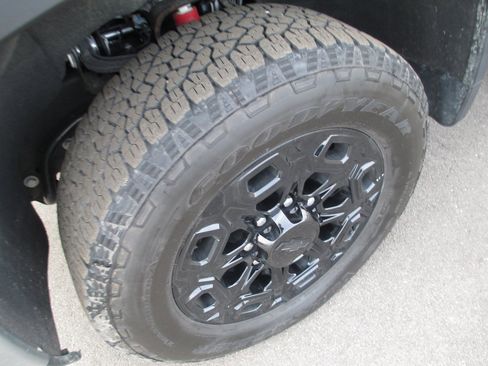 Used 2024 Chevrolet Silverado 3500 High Country w/ High Country Premium Package image 12