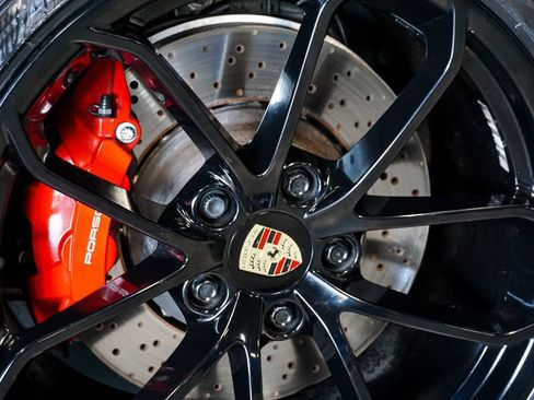 Used 2022 Porsche 718 Boxster Spyder RWD image 40
