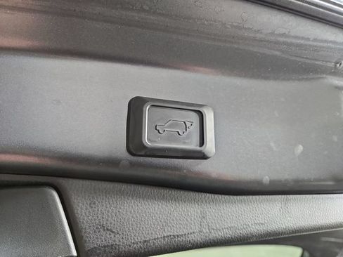 Used 2024 Toyota RAV4 XSE AWD/4WD image 33