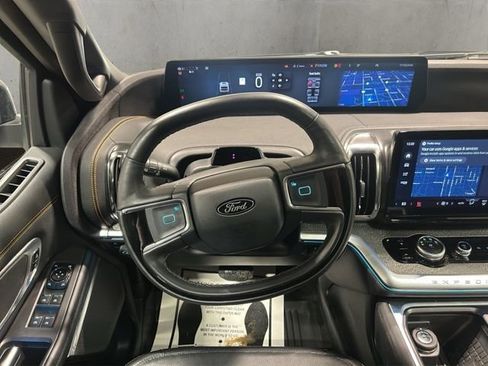 Used 2025 Ford Expedition Tremor image 14