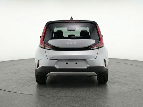 Used 2025 Kia Soul LX w/ LX Technology Package FWD image 7