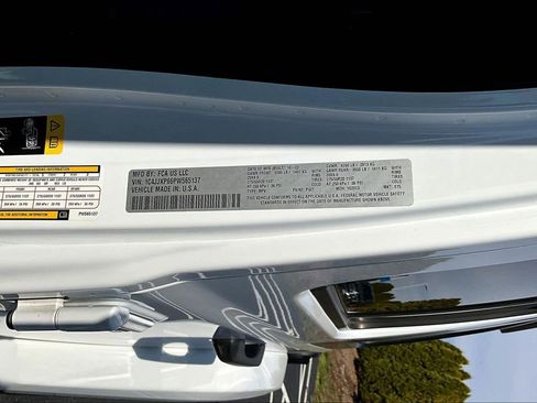 Used 2023 Jeep Wrangler Unlimited Sahara w/ Cold Weather Group image 18