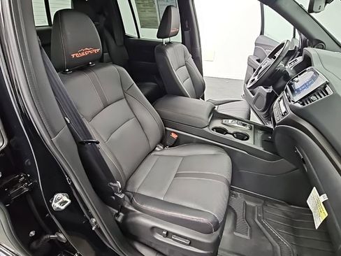 Used 2025 Honda Ridgeline TrailSport image 43