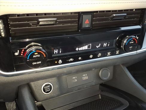 Certified 2023 Nissan Rogue SV w/ SV Premium Package image 20