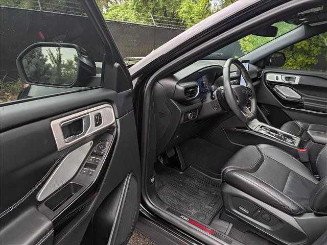 Used 2024 Ford Explorer ST w/ Equipment Group 401A AWD/4WD image 31