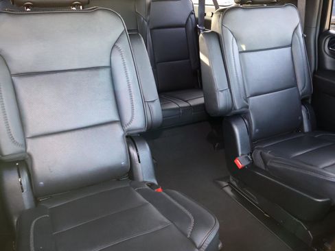 Used 2023 GMC Yukon XL Denali image 21
