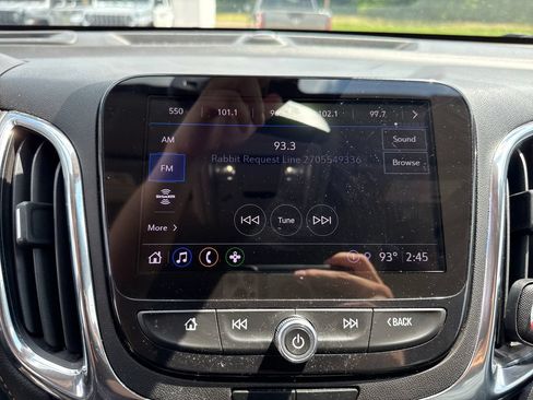 Used 2022 Chevrolet Equinox Premier FWD image 18