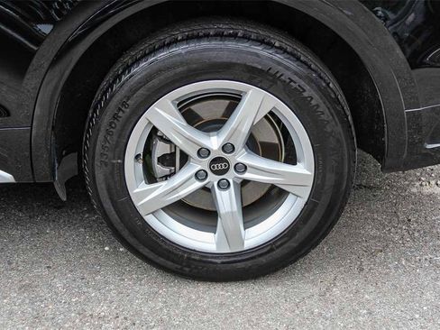 Used 2023 Audi Q5 2.0T Premium w/ Convenience Package image 10