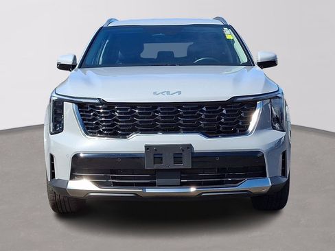 Certified 2025 Kia Sorento S image 2