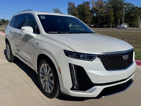 New 2025 Cadillac XT6 Premium Luxury w/ Platinum Package image 7