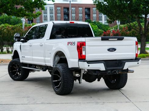 Used 2017 Ford F250 Lariat w/ FX4 Off-Road Package AWD/4WD image 21