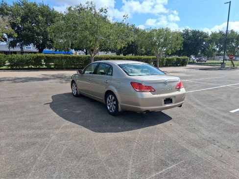 Used 2007 Toyota Avalon XLS FWD image 4