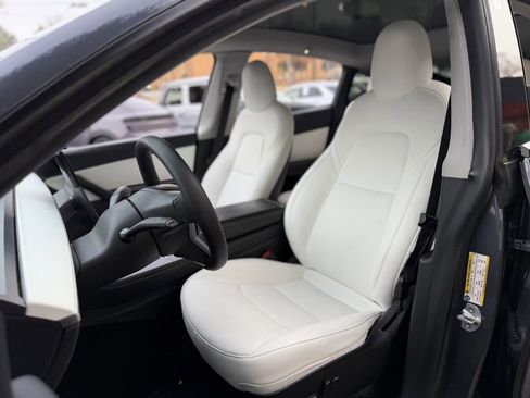 Used 2021 Tesla Model Y Performance image 26