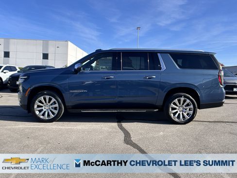 New 2026 Chevrolet Suburban Premier image 5