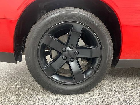 Used 2014 Dodge Challenger R/T image 24