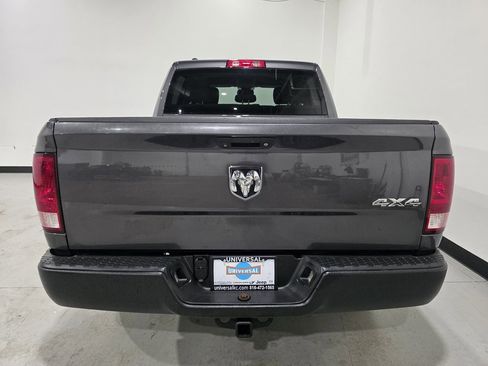 Used 2018 RAM 1500 Express image 24