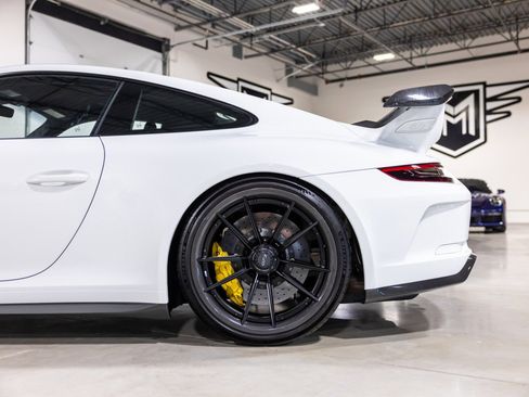 Used 2018 Porsche 911 GT3 image 13