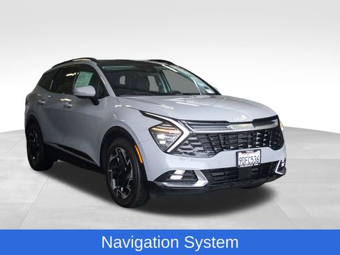 Used 2023 Kia Sportage SX image 2