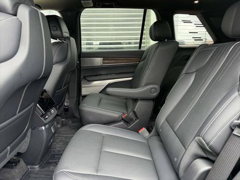 Used 2026 Cadillac Vistiq Sport w/ LPO, Floor Liner Package AWD/4WD image 15