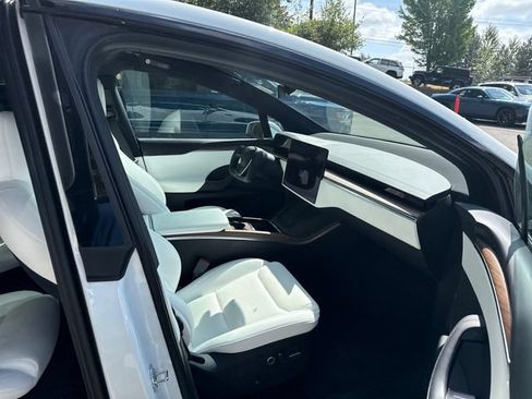 Used 2022 Tesla Model X AWD/4WD image 9