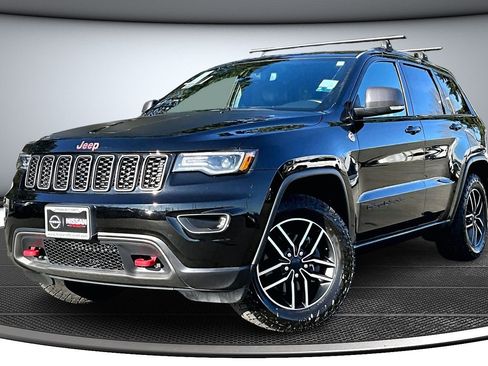 Used 2020 Jeep Grand Cherokee Trailhawk w/ Premium Lighting Group image 3