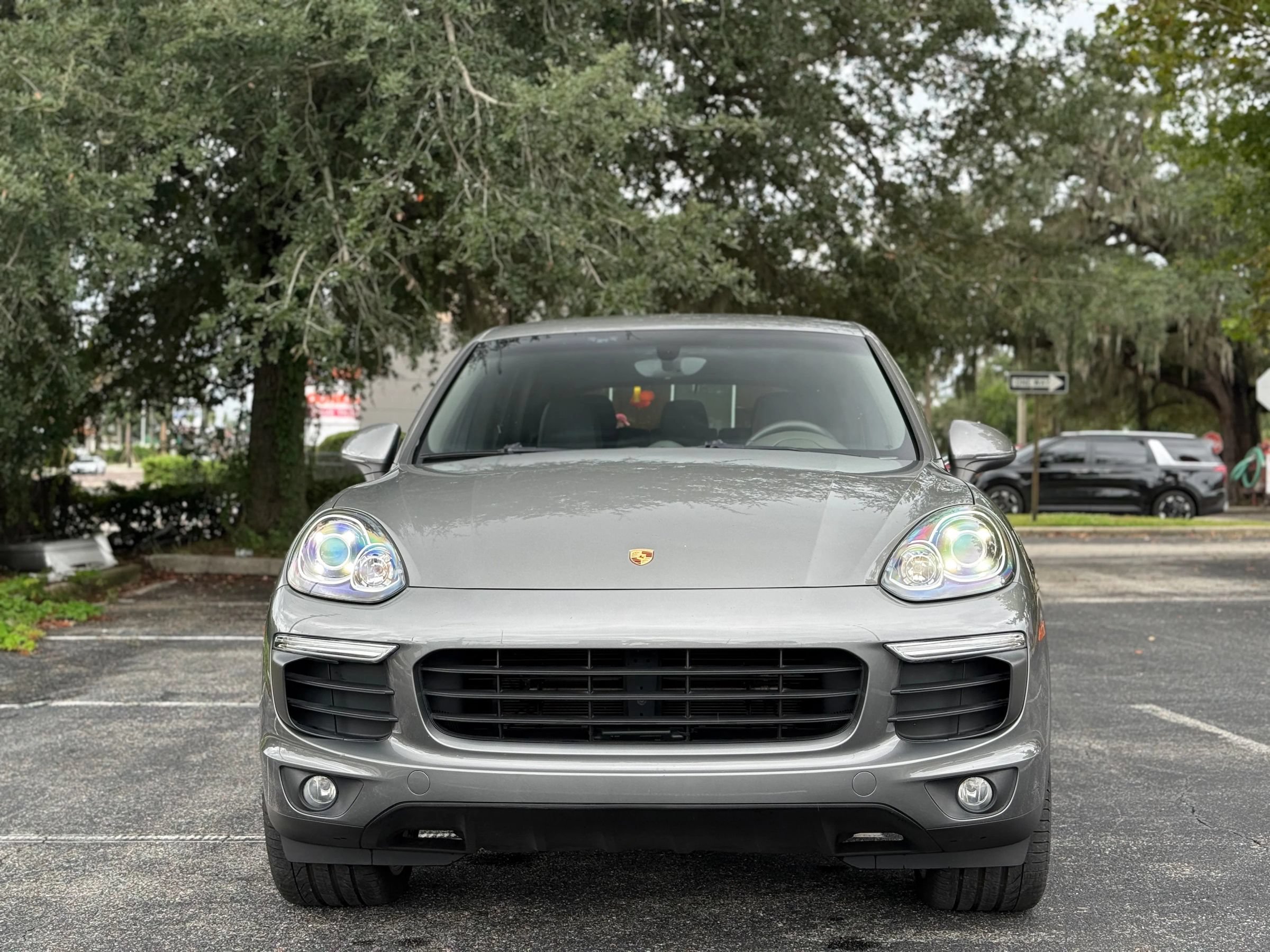 Used 2016 Porsche Cayenne AWD/4WD image 2