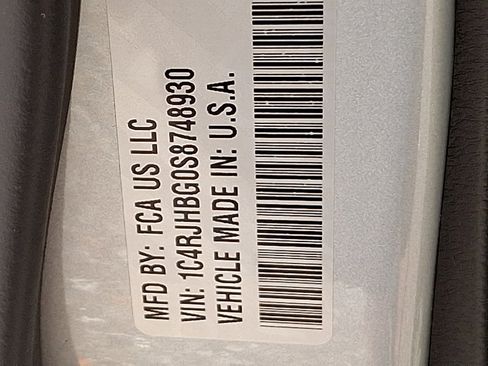 New 2025 Jeep Grand Cherokee Limited w/ Black Appearance Package image 16