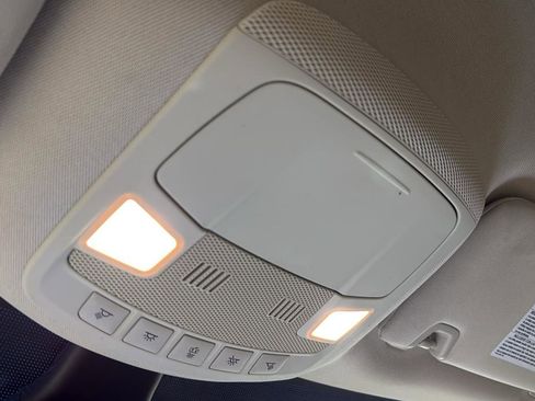 Used 2020 Ford Edge SEL w/ Convenience Package image 23